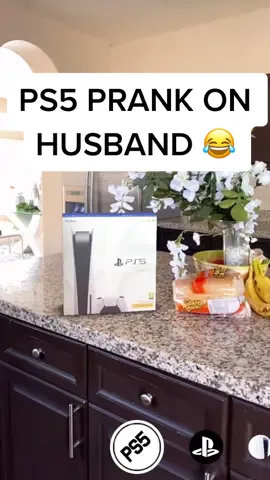 His emotions at the END📈📉📈📉😂 @iammarcohall #couple#couplegoals#Relationship#fyp#foryou#xyzbca#marriedlife#husbandandwife#husband#react#tiktok