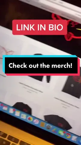 LINK IN BIO FOR MERCH!!! Also head to the link for my favorite goldfish feed, my LED lights, and also my free breedinf guide to breed goldfish! #fish
