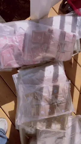 Delivery time! #itsybitsyglitter #resin #glitter #mica #tumblr