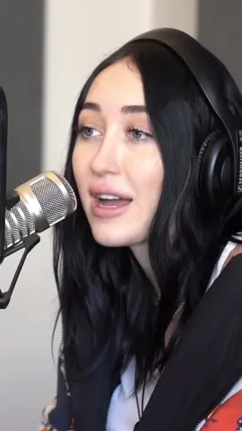 “My name is @noahcyrus” ❤️ #noahcyrus #interview #singer #fyp #foryou #viral