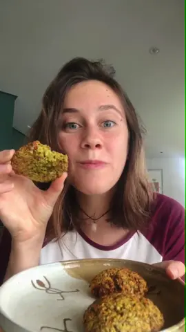 hamburguinhos de lentilha 🌱 #vegano #veganfoodie #vegantiktok #veganrecipes #receita #receitavegana #receitafacil #fyp #govegan #veganismo