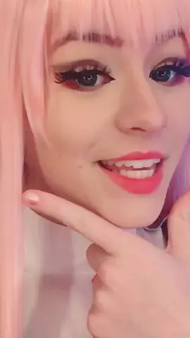 I am wearing green contacts but you can see them 😿💔 #darlinginthefranxxcosplay #zerotwocosplay #zerotwo #cosplayer #germancosplayer #rawr