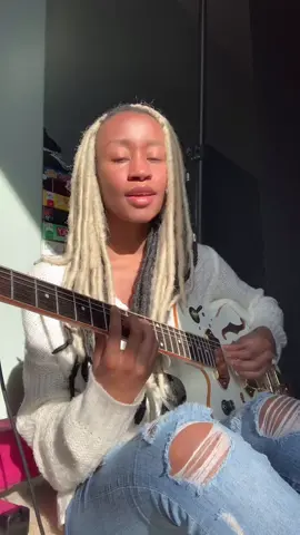Hello, from me and Daydreamer 🤍💜 #fyp #foryou #foryoupage #originalsound #smallcreator #Love
