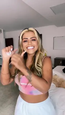 o que vcs preferem aq ? dancinha ou dublagemmm ??