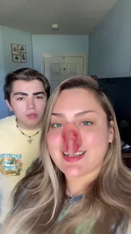 Fake nose prank on Mau 😂 #foryou #funny #like #prank 👃🏻