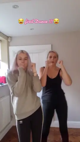 First tiktok dance with amelia be kind .....lolz#dance #dancechallenge #fyp #xyzbca #dancemoms #fail #pajamaparty