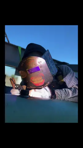 A career in welding could change your life. Just ask @therankest😎💰 Oh and he’s an AEWA alumni🤷‍♀️#weld #fyp #powerstroke #platinum #bandz
