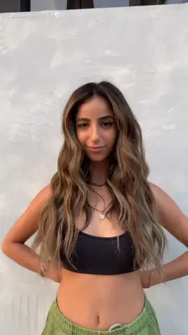 Sun-kissed Brunette 🤎 ￼@barmansurii @cookiesnkicks #hairby_chrissy #beachywaves #hairextensions #hairby_chrispy #hairbychrispy #hairbychrissy