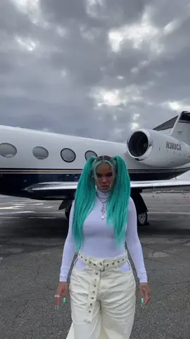 Ahora si !! Este es el oficial 🥶🥶🥶 Los retooooo 🔥🔥🔥 #BICHOTA
