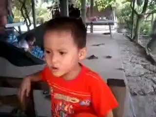 👉video hơn 10 năm mới lục lại.. mấy chế đoán được bé hát bài gì k ạk hihi