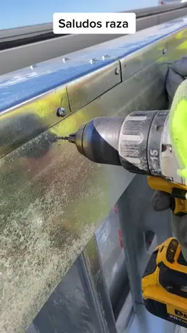 #dewalt20v #dewalttool #metalworking #metalero #metaleros #metalroofspecialist #metalroof #lamina #framing #metalframing #satisfy
