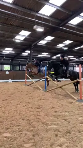 Would you believe this was our first try? @aela_brown #synchro #syncchallenge #showjumper #showjumping #horsegirl #horse #horseriding #equine