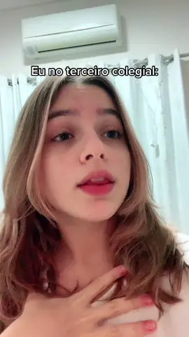 Na minha escola elas xinga a cada duas frase e sai estufando o peito HAHAHHA #humorbr #memes