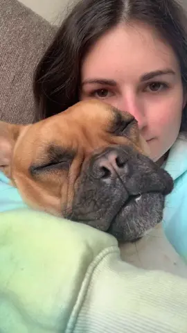 Love my bulldog #fyp #soulmate #bulldog #dogsoftiktok