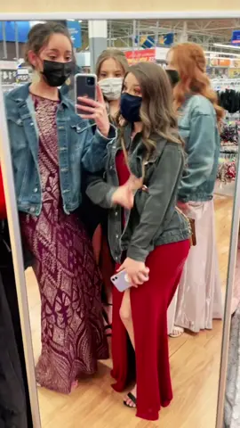 in formal things doing informal things ;)💃🏽🔥 #whynot #partyintheusa #bffs #dressup