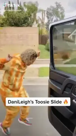 Some throwback vibes for your Monday 🔥 @iamdanileigh @unitedmasters #toosie #drake #danileigh