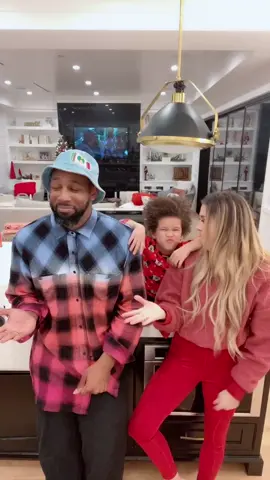 Dance break for the night @twitchtok7 #maddoxboss #thebosshouse