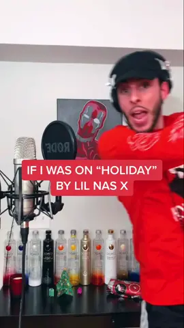 Happy holidays 🎄 @lilnasx #fyp #holiday #lilnasx #singing #rap #tiktokartists #TheProm #MONCLERBUBBLEUP #VivaCleanHacks #FestiveFashion