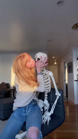 It’s a miracle I actually have a real boyfriend! 👅💀 #goodmorning #catchphrases #howbizarre #fyp #girlfriend