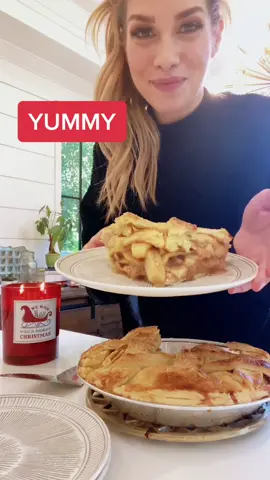 HOLIDAY DESSERT ✨ APPLE PIE ✨ #applepie #bakingtiktok #thebosshouse