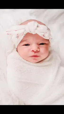 We love you so much Lauretta Jean! 💗 #newbornphotography #babygirl #blessed #mywholeworld #daughter #girlmom