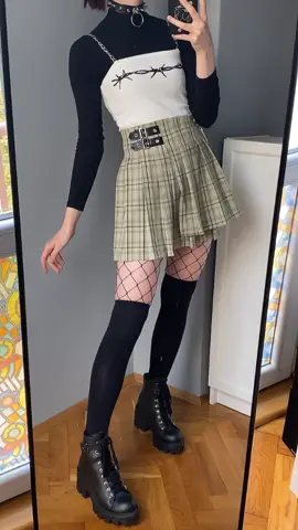 I actually don't feel that comfortable wearing clothes that aren't black but yeah here's something different #egirlstyle #dc #egirls #egirlclothes 🖤