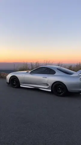 Golden hour #supra #toyota #toyotasupra #2jz #2jzge #mkiv #mkivsupra #mk4 #mk4supra #5upra #jdmlife #workwheels #workcrkiwami #workemotion #suprahub