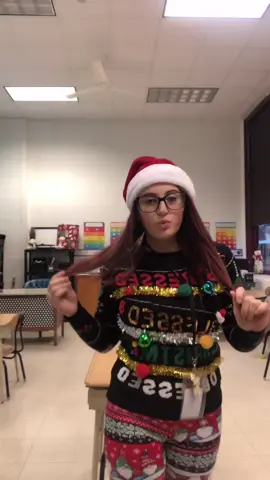 First classroom TikTok with the ugly sweater outfit 😂❤️ #StrikeAPosay #HaventSeen #DejaTuHuella #PlantTikTok #fyp #uglysweater