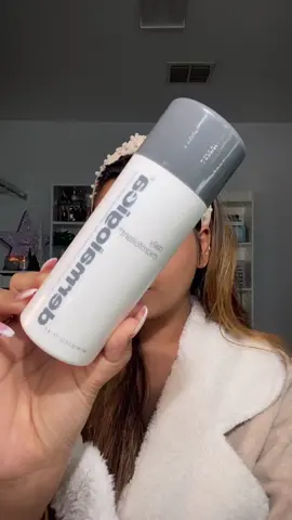 I have been so obsessed with this Microfoliant from @dermalogica ! I use it everyday in my night routine ✨ #retouchbyriya#foryou#Artmas#skincare