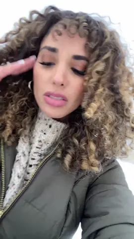 In my feels when it snows #snowangel #hellowinnter #winterwonderland #snowday #inmyfeelings #firstsnow #coldweather #holidayvibes