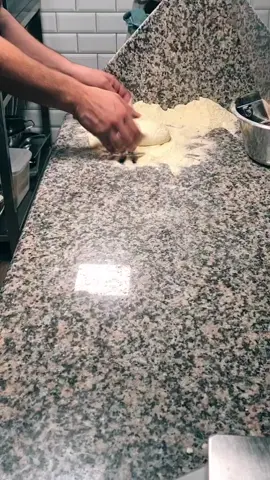 #pizzapizza #pizza #pizzagram #pizzachef #pizzalover #foodislove #food #tasty