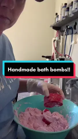 Making bombs by hand 😳😳#NBAIsBack #PerfectGifts #lather_on #bathbombmaking #mississippigirl