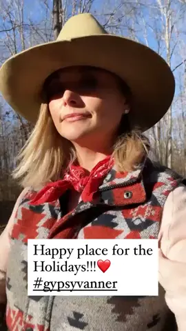 Happy place ❤️ #gypsyvanner #happyholidays #westernfashion