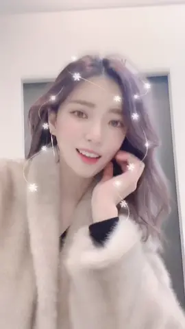 #YearOnTikTok #christmas #merrychristmas #크리스마스#fyp#틱톡코리아#여친짤 이라구 해줭❣️