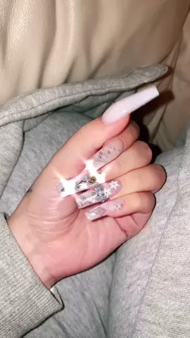 Obsessed❄️ #nail #nails #nailsartvideos #nailinspo #naildesigns #naildesignideas #FelizNavidad #TimeWarpJump