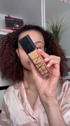 Lil soft glam moment 🖤 #softglam #softglammakeup #makeuptutorial #grwm #makeuplook #lipsync #nars #nudelip