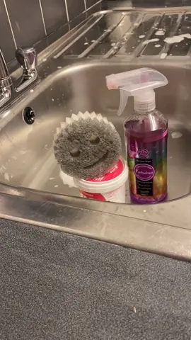 Sink clean 😃💗🌈 #fyp #thepinkstuffpaste #sinkclean #cleaningtiktok #cleanvideo #timelapse #cleanwithabbi