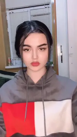 Oddiy jim turgan videolarim rekka chiqqanda nimaga 6 soatlik mehnatim rekka chiqmiydi. Tik Tok bu qanaqa adolatsizlik😔🥺