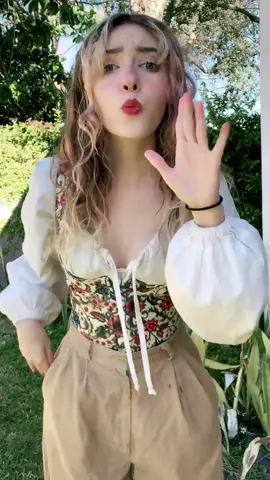 Eleanor goes on her first adventure 💛 #fyp #hobbit #oc #hobbitoc #lordoftherings #lordoftheringscosplay #cosplay #medieval #fantasy #ProjectCar