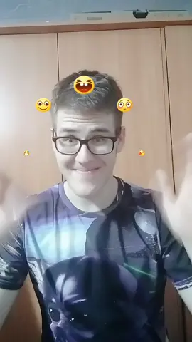 @manukiantwins заметьте)Песня топ)