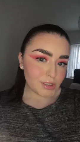 I love this sound 🤣 #makeup #makeuplooks #SportsDirectRepRace #fyp #foryoupage #transision #eyeshadow #eyeshadowlook #eyelook #lockdown #coronavirus