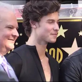 #shawnmendes #explore #shawn #mendesarmy #fyp  that look🥵🥵