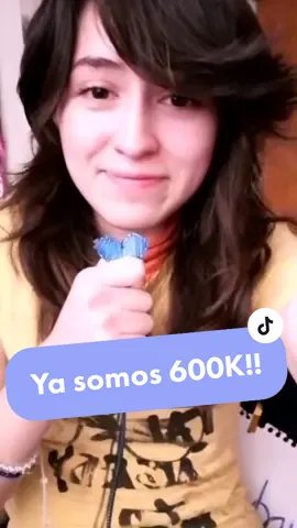 Responder a @lenny_ice No tengo como celebrarlo en grande pero de verdad estoy muy agradecida con todos ustedes 🥺💙 #respondiendocomentarios