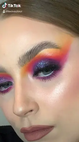 Repost because why not! One of my fave looks ✨ #myroutine #mua #makeupartist