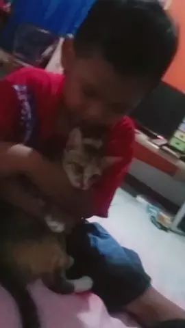 anakku bikin gemesss