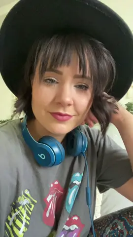 Hi, I’m Emily! Welcome to my TikTok #foryou  #musicaltheatretiktok #HomeImprovement #furmom #wifey #crafty