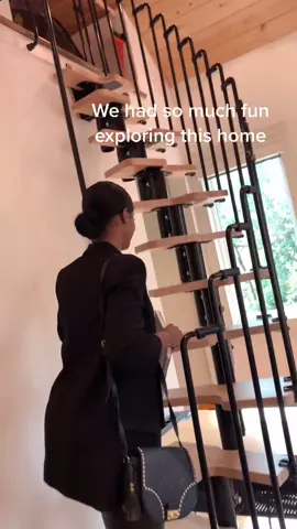 Tv’s in all the mirrors.... yes please #realestate #realtor #mansion #housetour #investor #wealth #goals #fyp #foryoupage