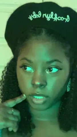 🔴🟠🟡👉🏿😳👈🏿🟢🔵🟣 #beret #fashiontiktokers #fashiontiktok #blackfashiontiktok #blackwomen #blackgirlmagic