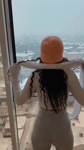 В Одессе снова снег ❄️☃️🌨 #одесса вы тут? Вид из окна у меня - кайф конечно 🤍