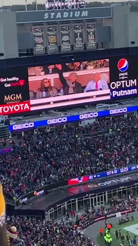 Good times #bonjovi #patriots #newenglandpatriots #gilettestadium #tombrady #nfl #livinonaprayer #boston #massachusetts #masshole #pats #gronk #fyp
